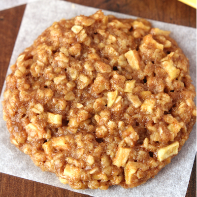 Apple Pie Oatmeal Cookies