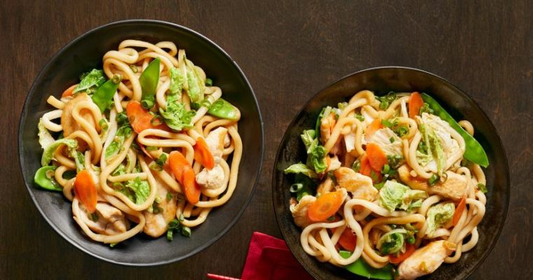 Stir-Fried Udon with Chicken and Vegetables